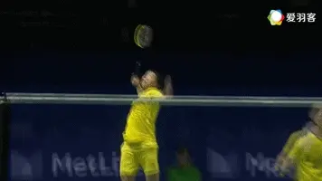 中前场嚣张的苏卡穆约，后场杀球也如此诡异？