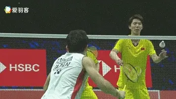 为何双打高手接发喜欢推中路？业余选手却喜欢推两边？