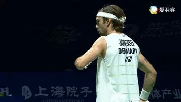 战术千万条，发球第一条，击球不规范，队友两行泪