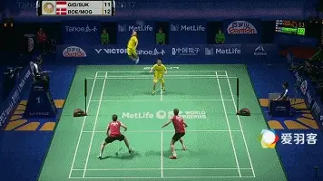 中前场嚣张的苏卡穆约，后场杀球也如此诡异？