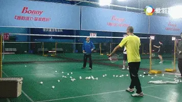 这个击球动作很有欺骗性！学会了忒实用！