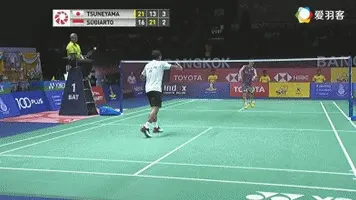 他像“业余球员”一样的小身板，为何还能打赢球场老司机？