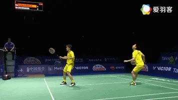 中前场嚣张的苏卡穆约，后场杀球也如此诡异？