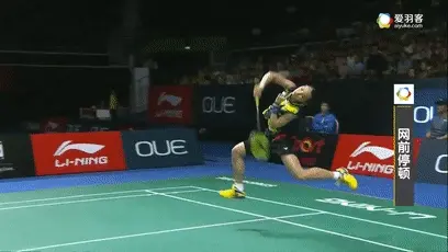 戴资颖网前有三宝：停顿放网、推后场、勾对角