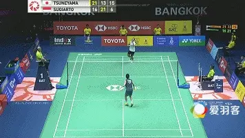 他像“业余球员”一样的小身板，为何还能打赢球场老司机？