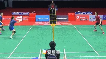 “黄金双左手”组合，为何能爆冷战胜世界一流？