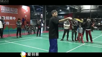 高手不愿和你说的2个网前技巧，掌握一个就很牛！