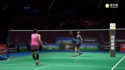 戴资颖网前有三宝：停顿放网、推后场、勾对角