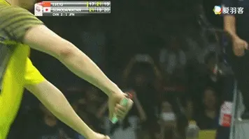 为何双打高手接发喜欢推中路？业余选手却喜欢推两边？