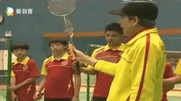 如何搓球才能擦网而过？林丹恩师汤仙虎来教你！