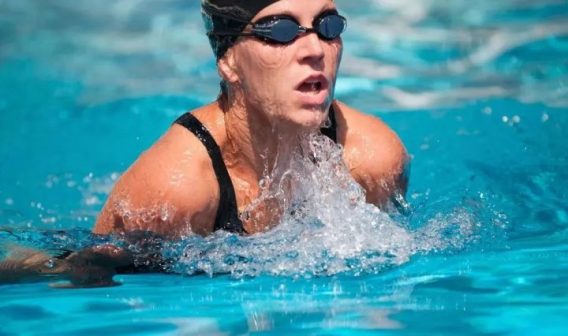 游泳技巧 | 蛙泳的每个动作要做到连贯