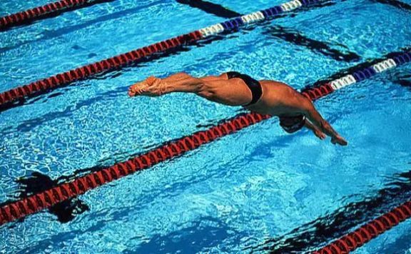 游泳技巧 | 蛙泳如何克服一换气就下沉？